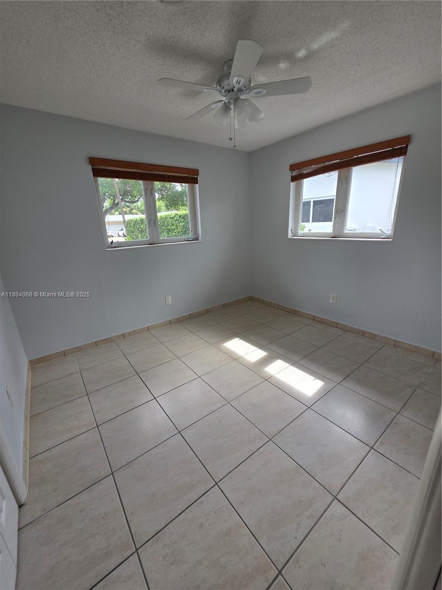 MIAMI LAKES SEC 3 - Residential Lease
