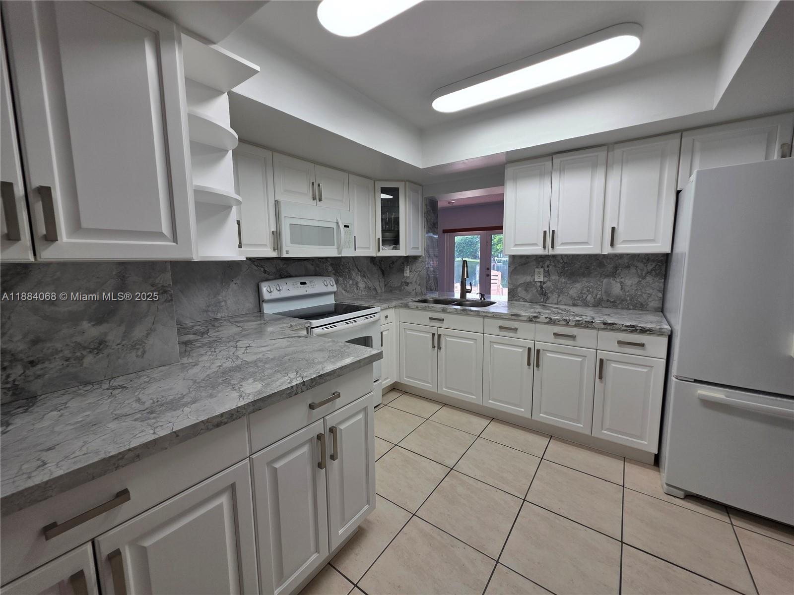 MIAMI LAKES SEC 3 - Residential Lease