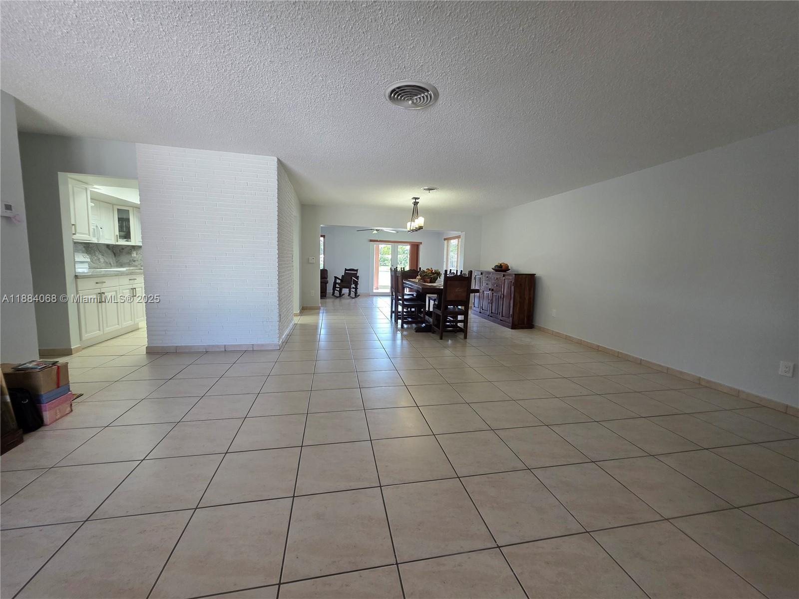 MIAMI LAKES SEC 3 - Residential Lease