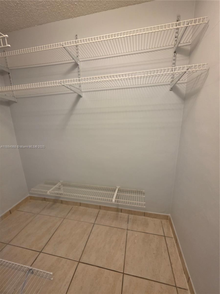 MIAMI LAKES SEC 3 - Residential Lease
