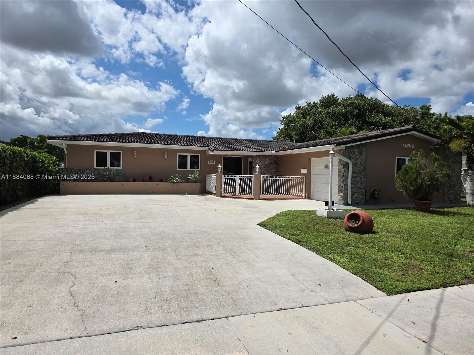 MIAMI LAKES SEC 3 - Residential Lease