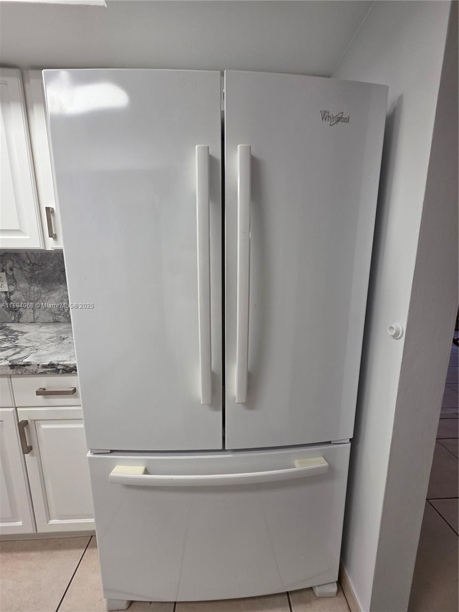 MIAMI LAKES SEC 3 - Residential Lease