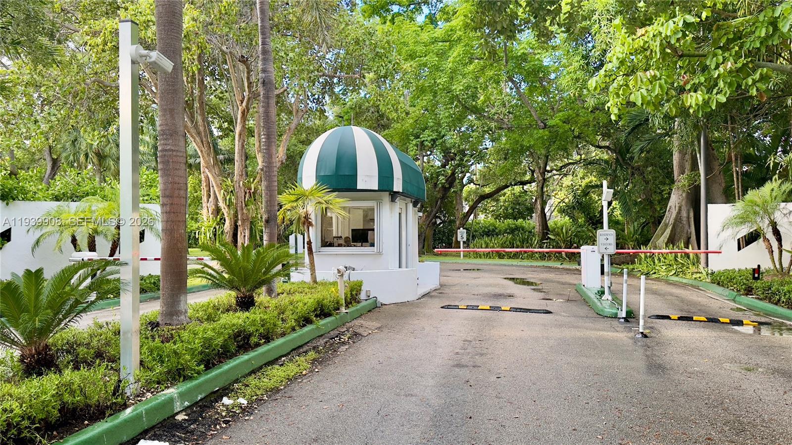 PALM BAY CONDOMINIUM - Residential