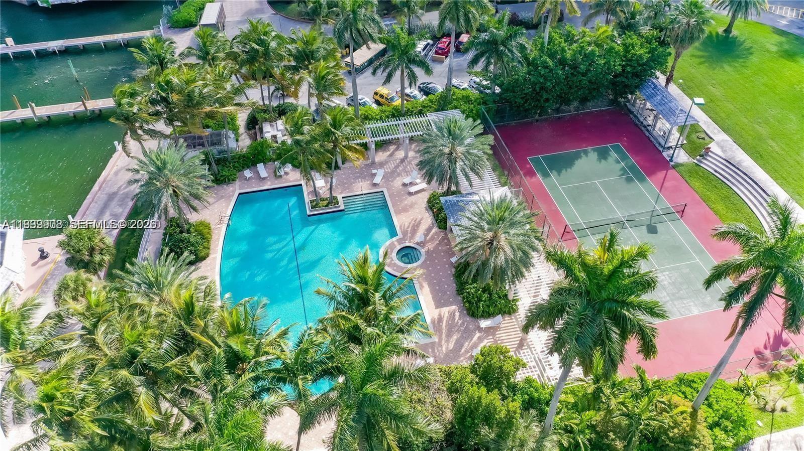 PALM BAY CONDOMINIUM - Residential