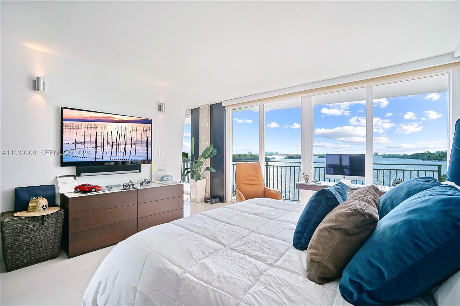 PALM BAY CONDOMINIUM - Residential