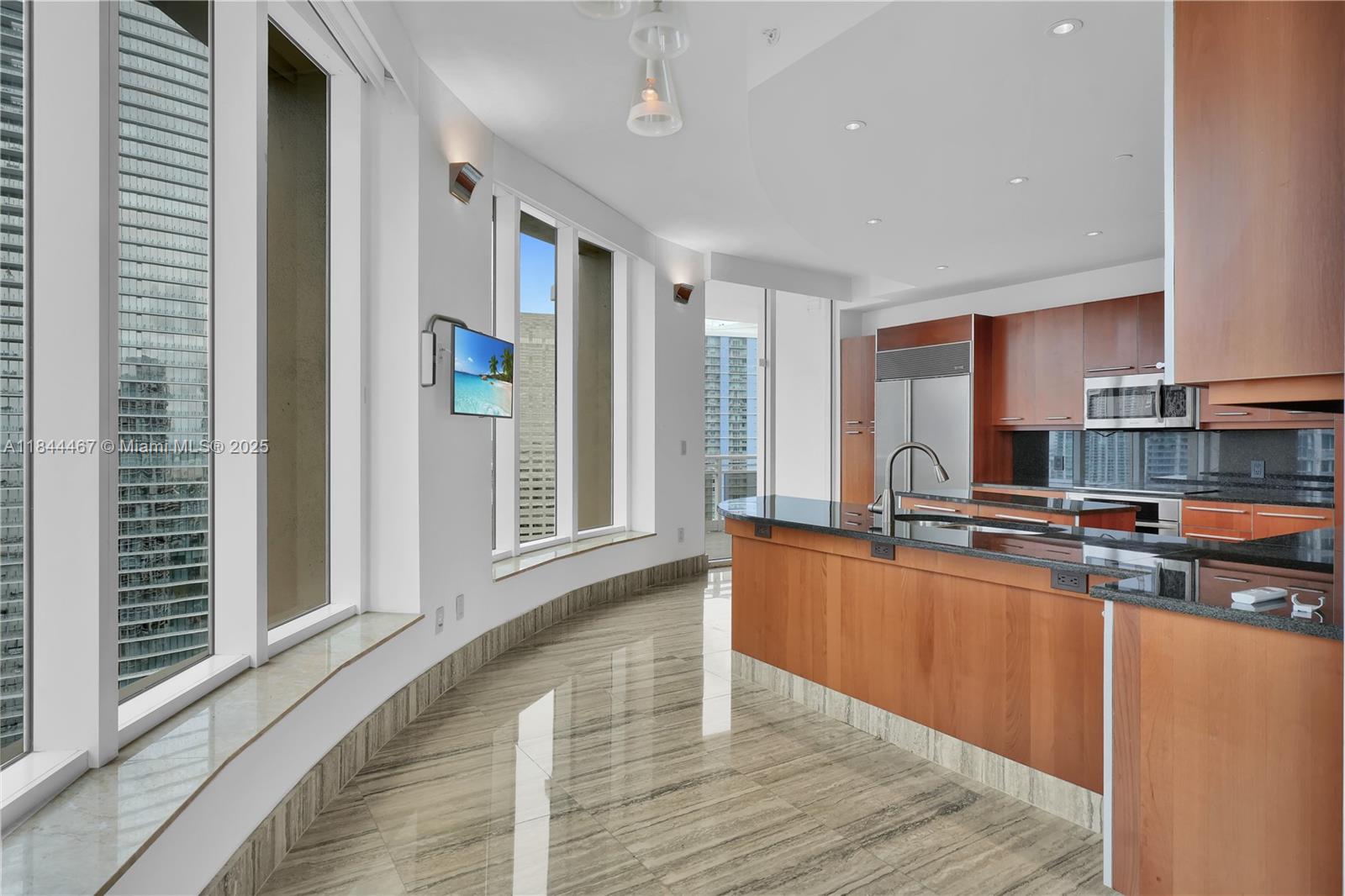 CARBONELL CONDO - Residential Lease