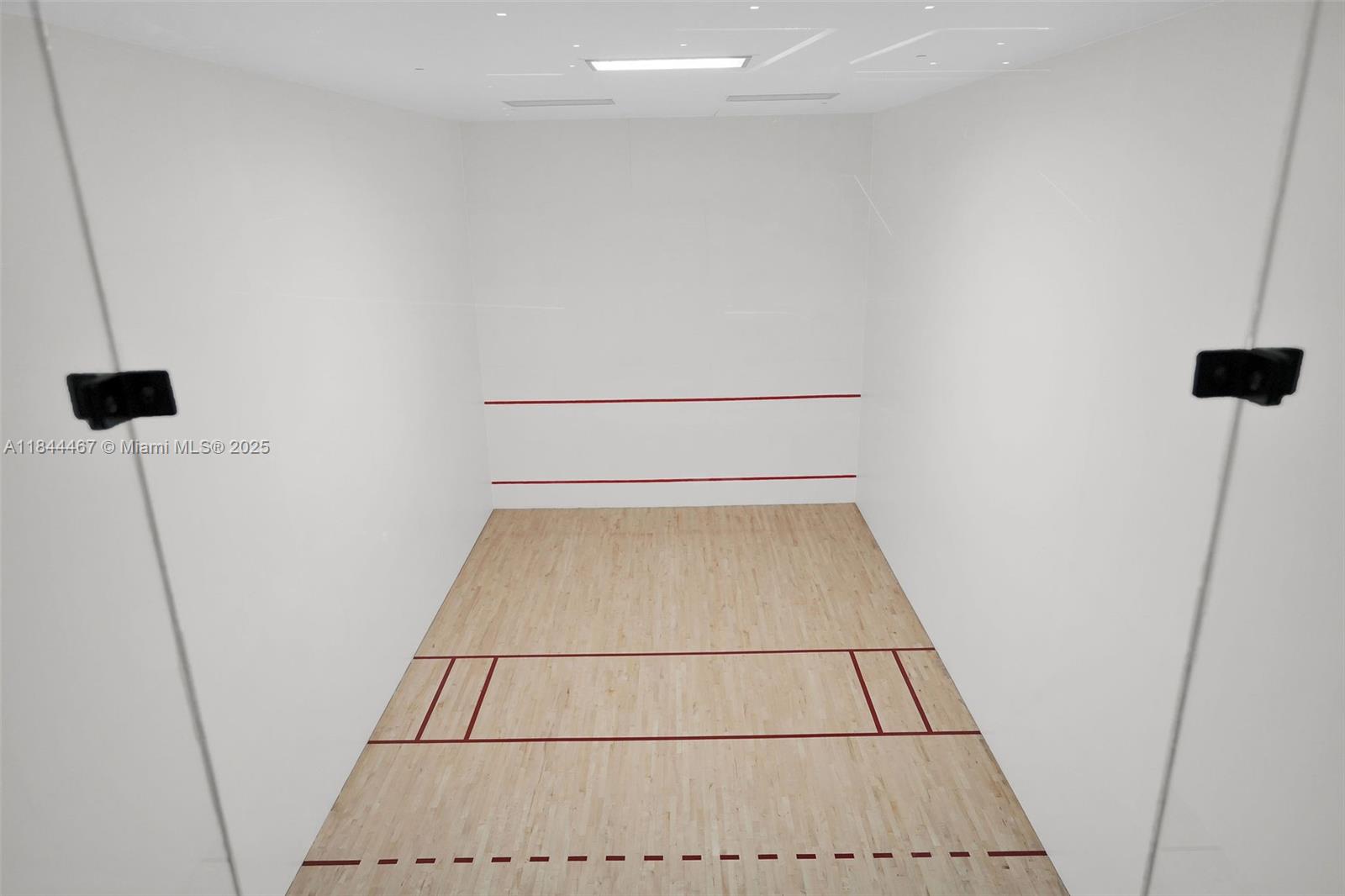 CARBONELL CONDO - Residential Lease