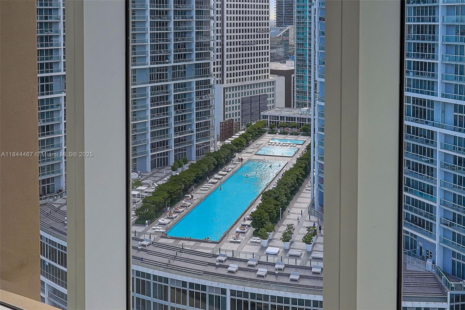 CARBONELL CONDO - Residential Lease