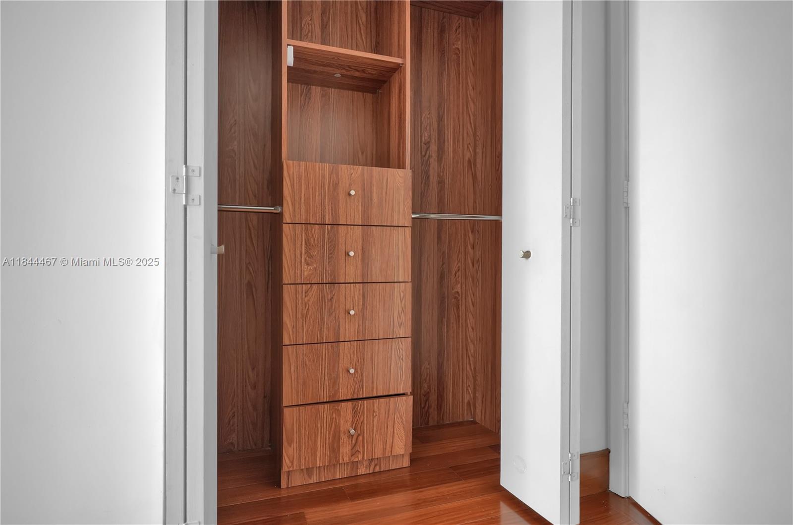 CARBONELL CONDO - Residential Lease