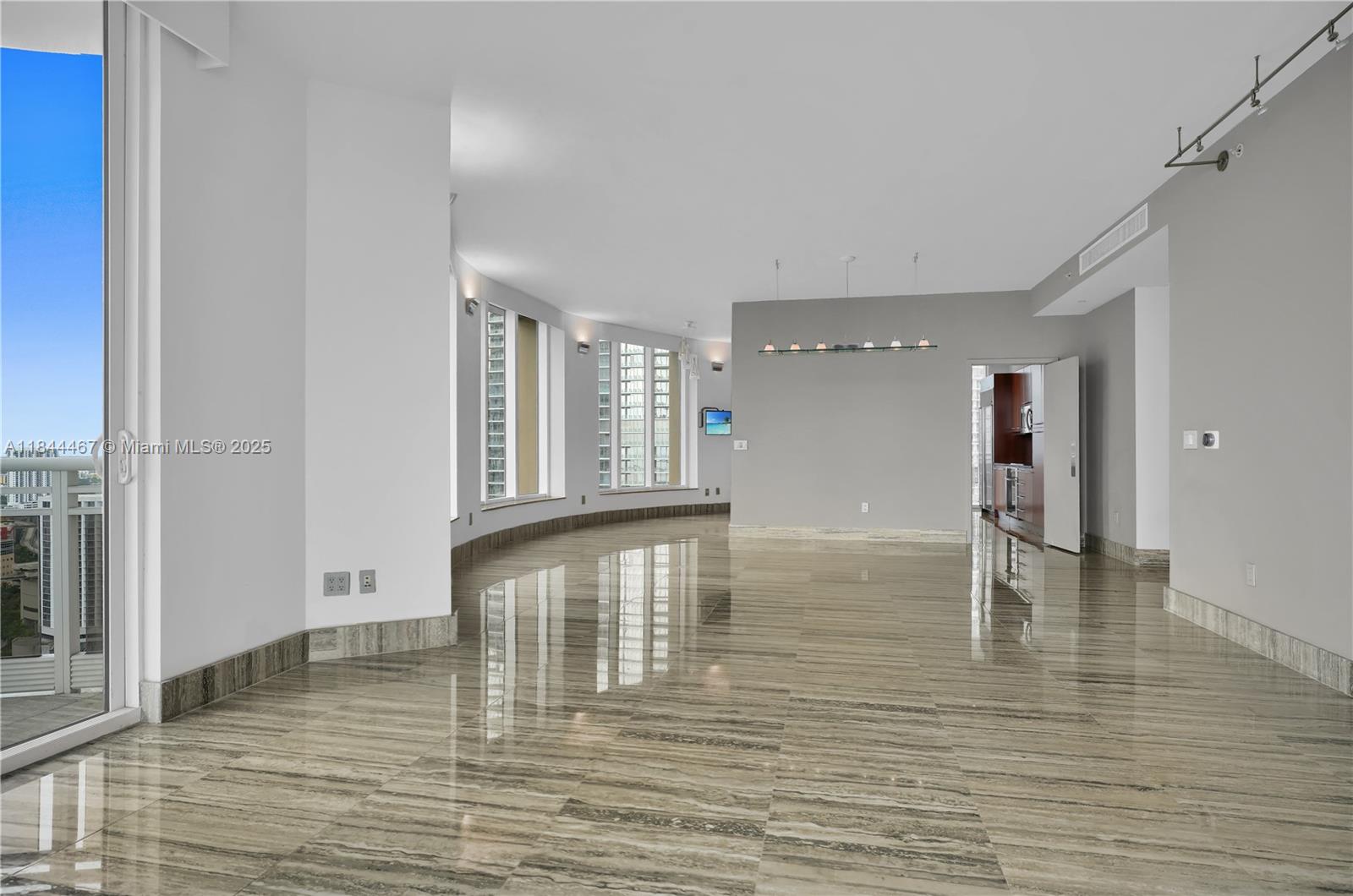 CARBONELL CONDO - Residential Lease