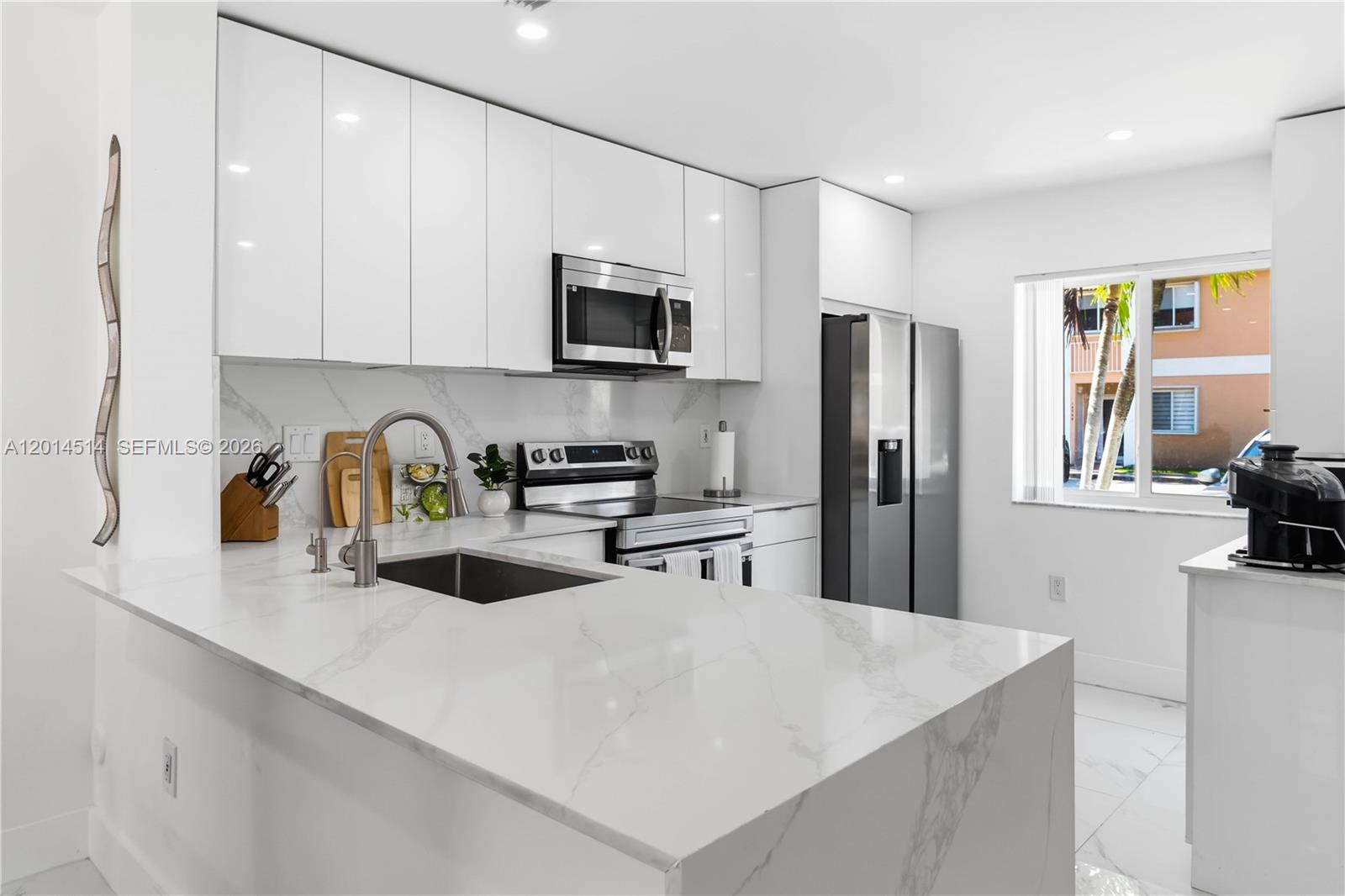 WEITZER SERENA LAKES TOWN - Residential