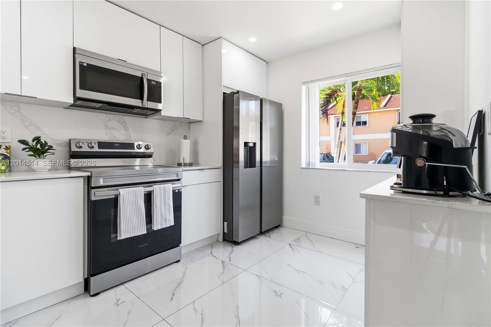 WEITZER SERENA LAKES TOWN - Residential