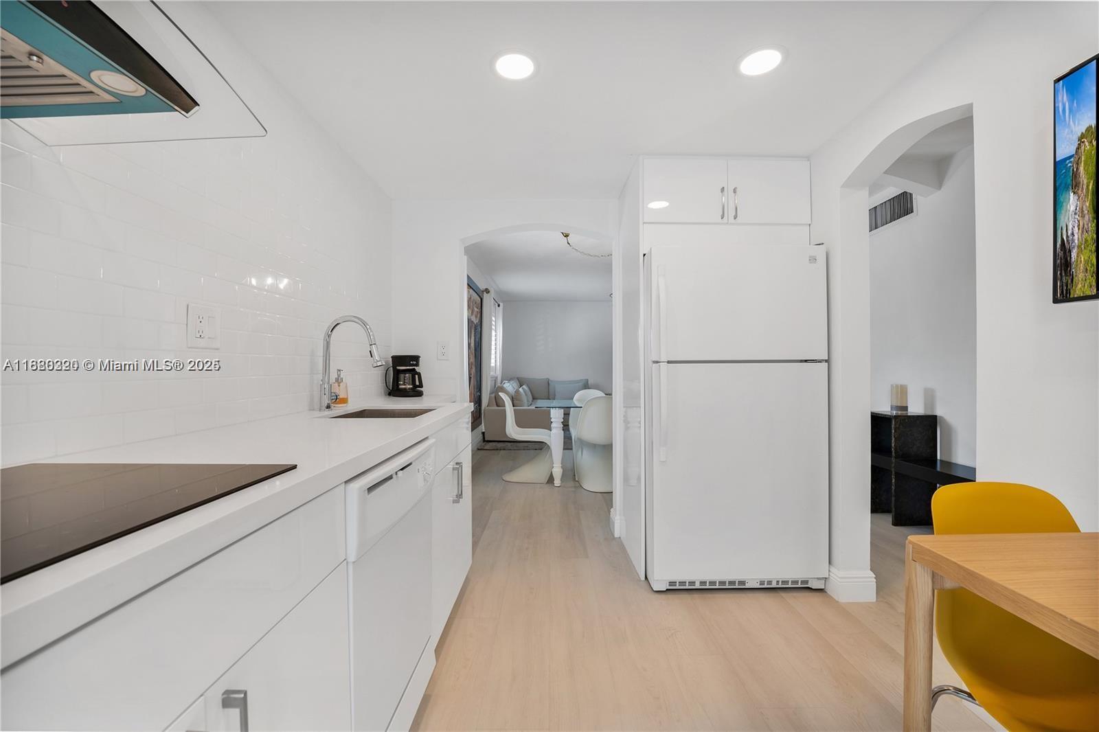 GALEN DRIVE CONDO APTS - Residential Lease