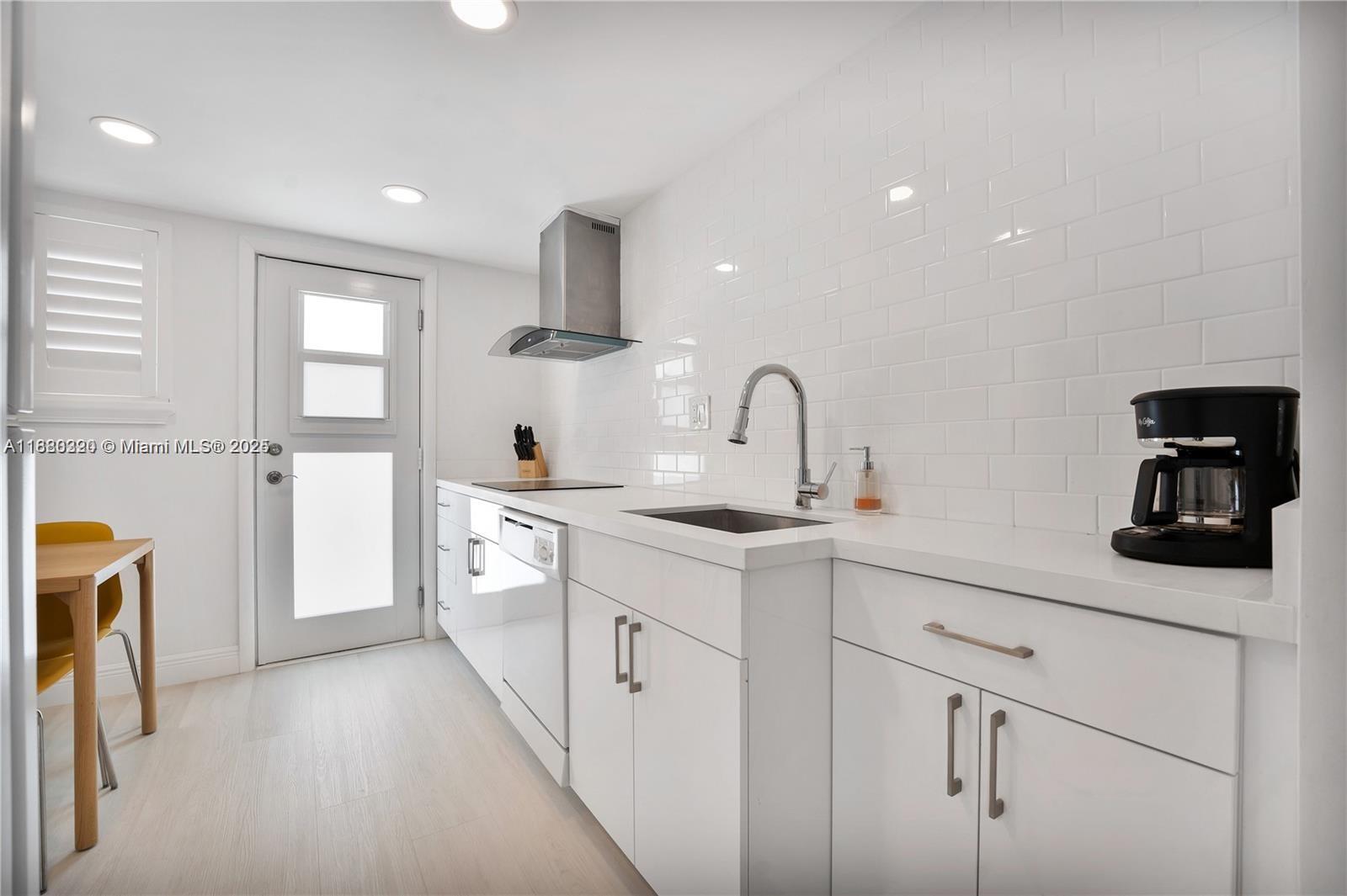 GALEN DRIVE CONDO APTS - Residential Lease