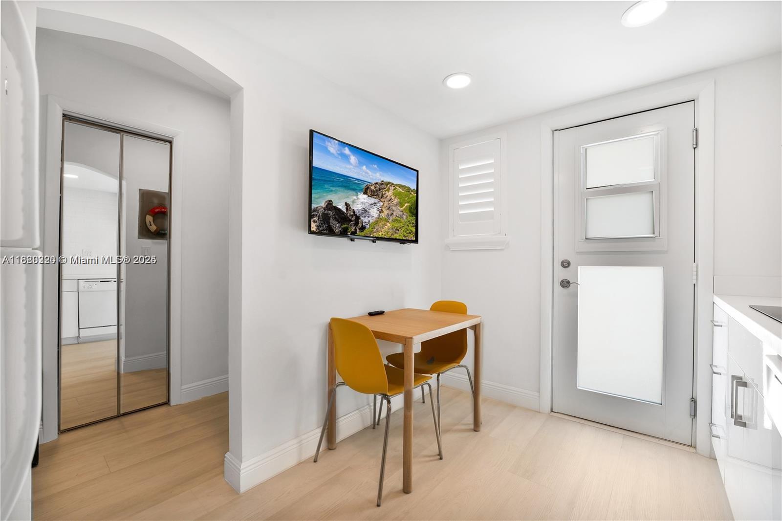 GALEN DRIVE CONDO APTS - Residential Lease
