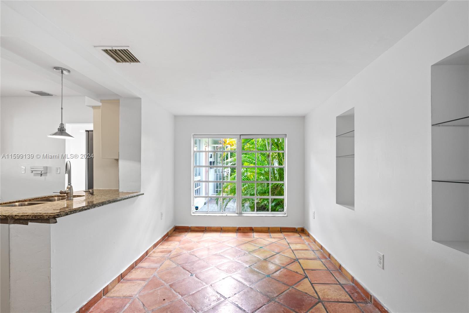 VENETIAN SEC KEYSTONE POI - Residential