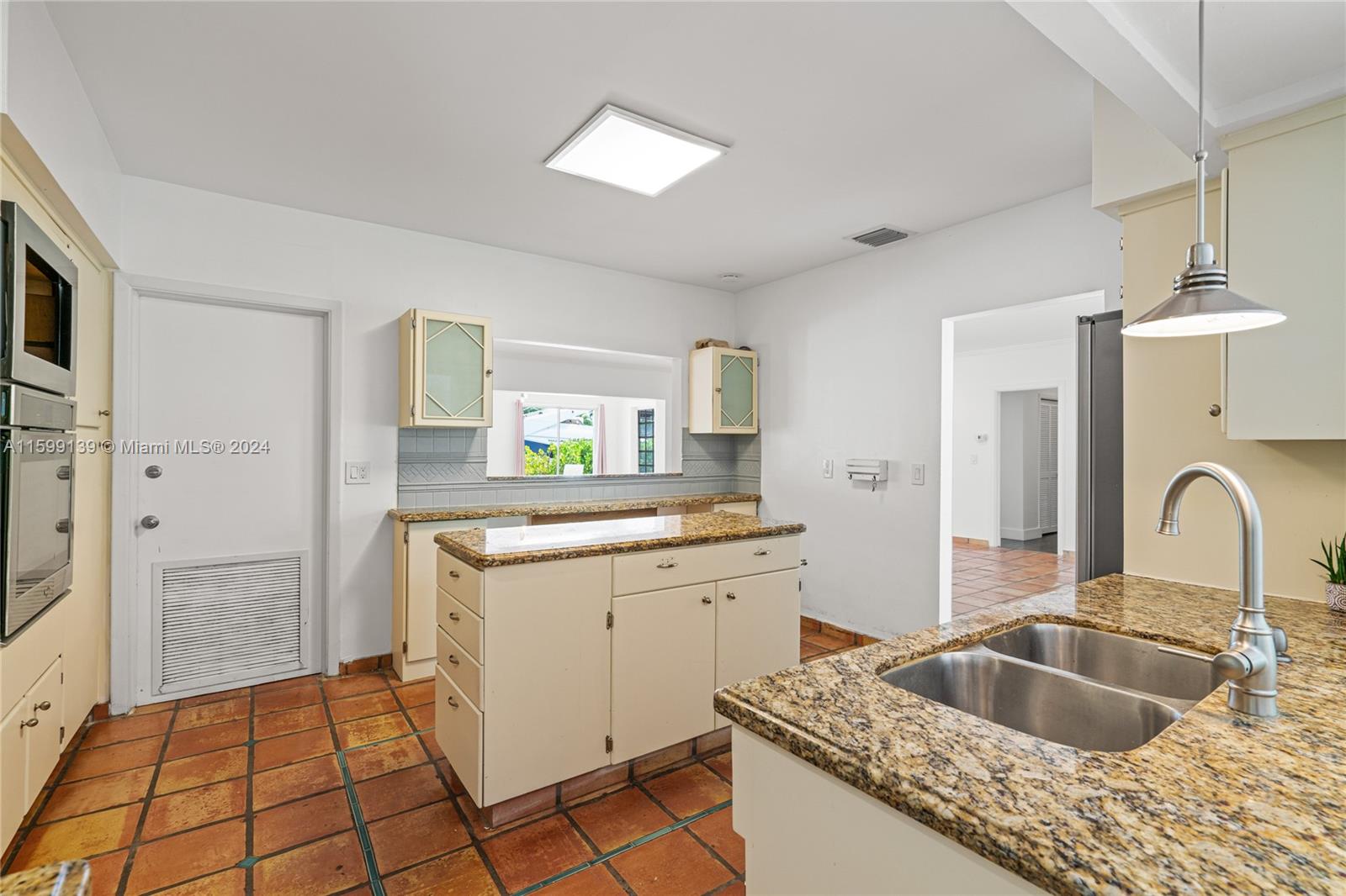 VENETIAN SEC KEYSTONE POI - Residential