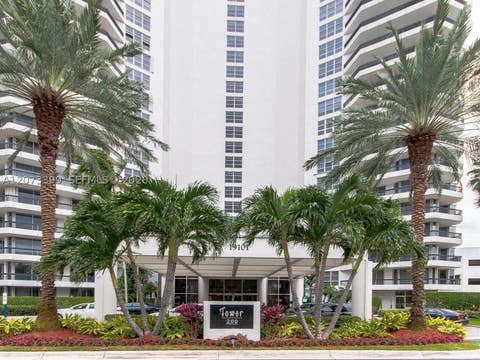 Tiny photo for 19101 NE 36th Ct #1704, Aventura, FL 33180 (MLS # A12073399)