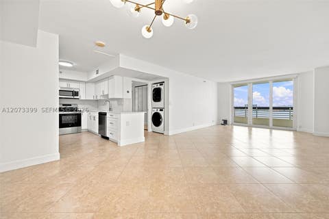 Tiny photo for 19101 NE 36th Ct #1704, Aventura, FL 33180 (MLS # A12073399)