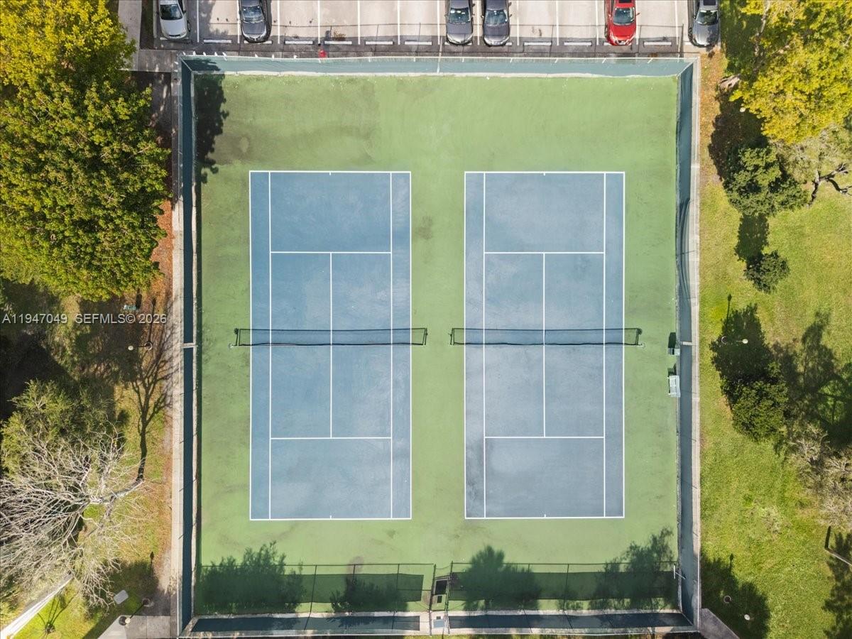 THE HORIZONS CONDO #7 - Residential