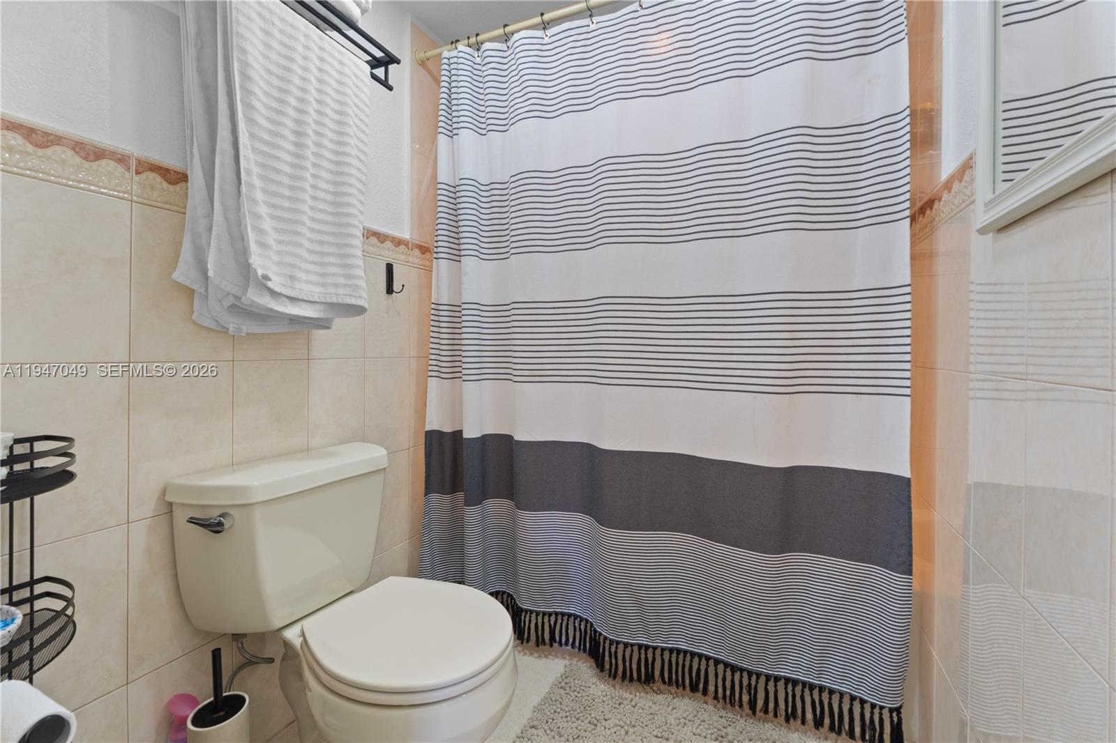 THE HORIZONS CONDO #7 - Residential