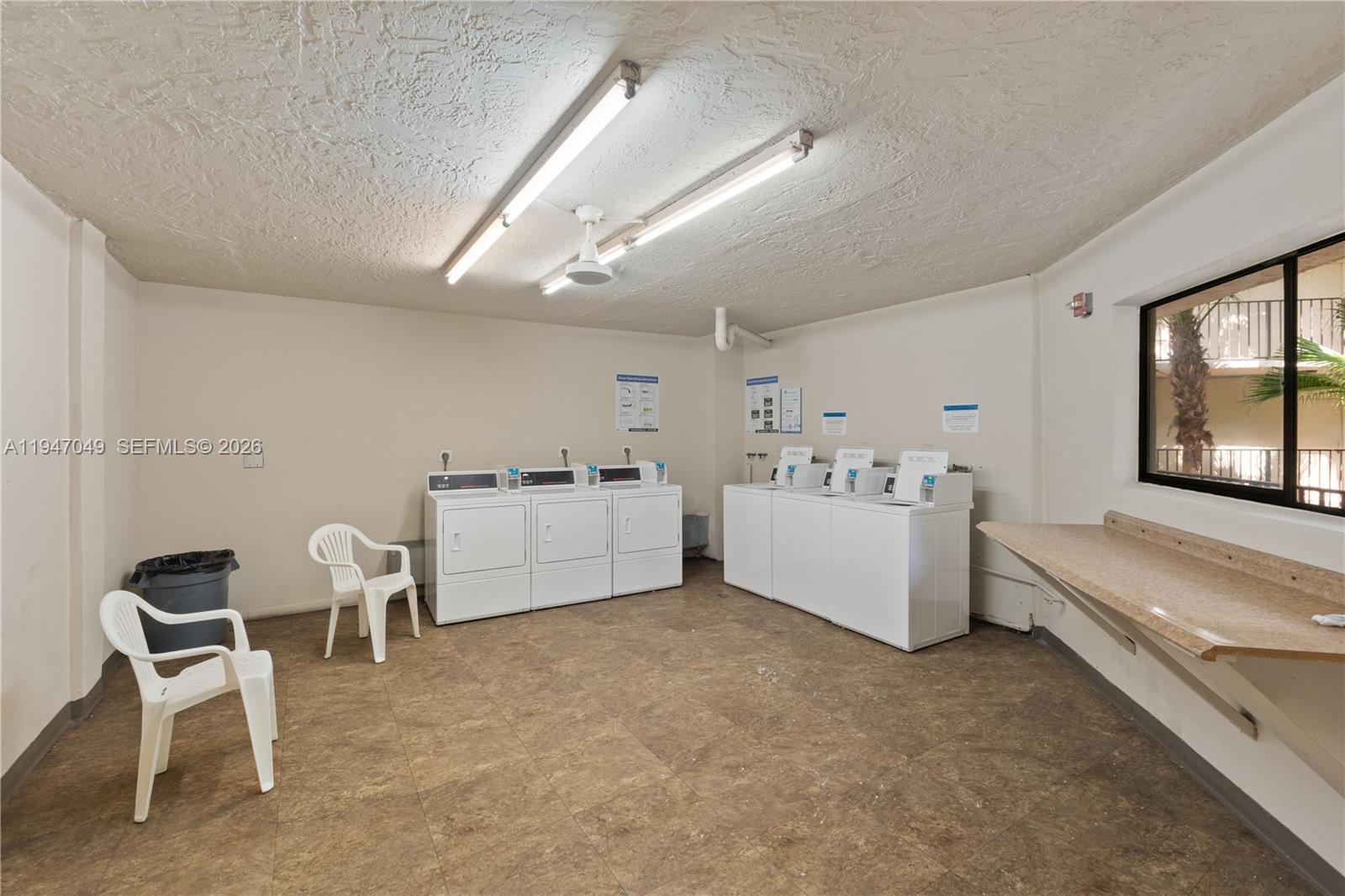 THE HORIZONS CONDO #7 - Residential