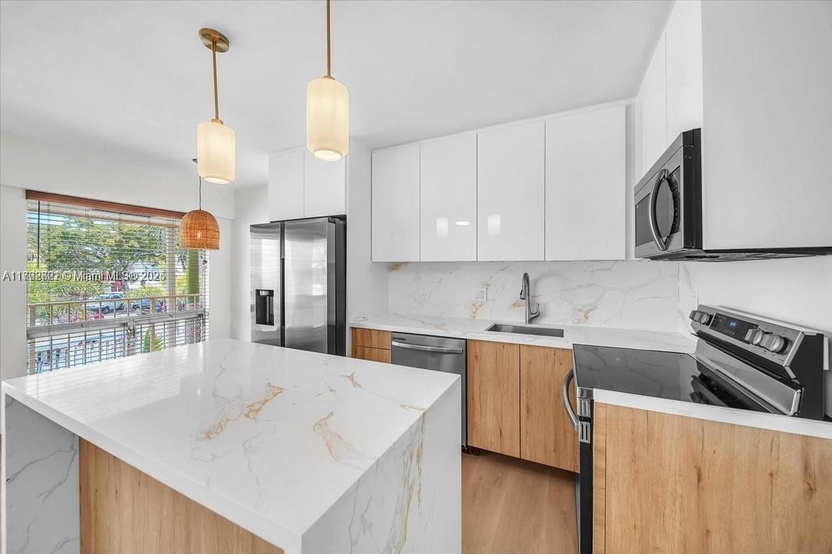 2716 NE 30th Pl 209C