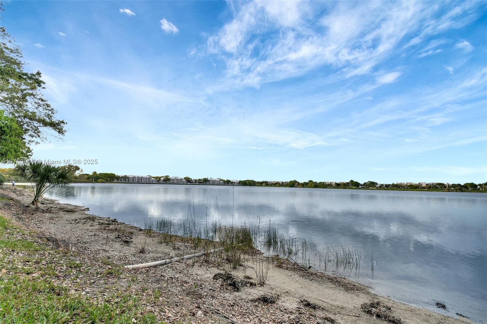 SAILBOAT POINTE CONDO - Residential