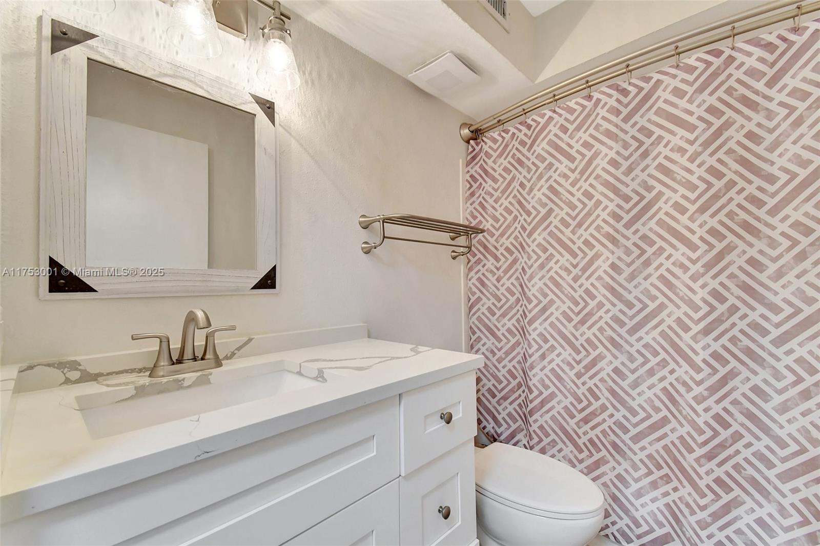 SAILBOAT POINTE CONDO - Residential