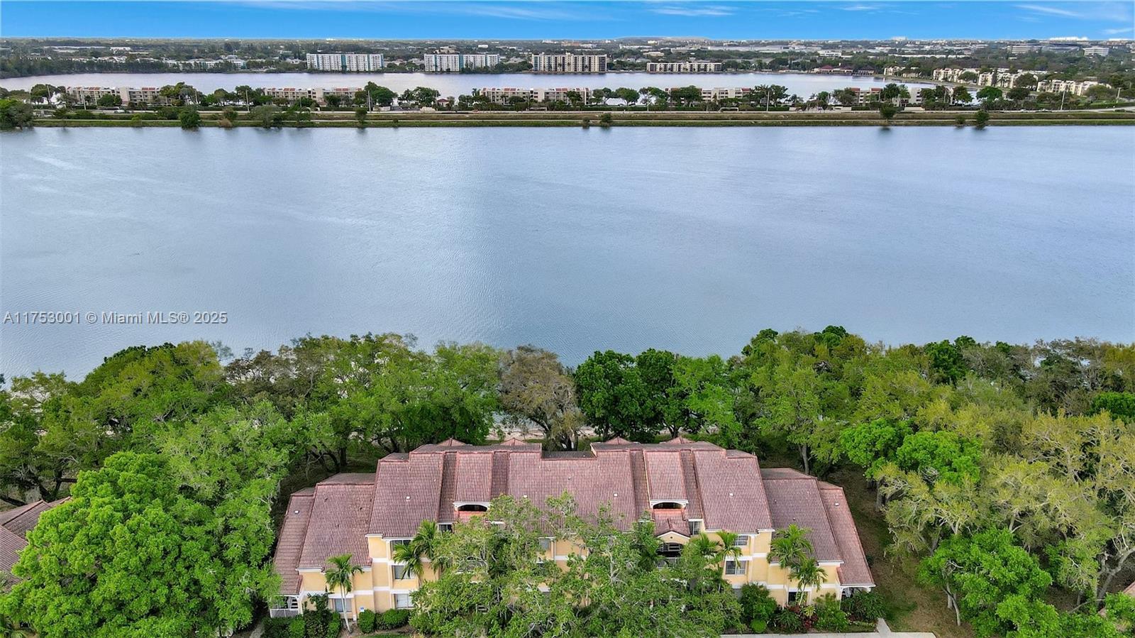 SAILBOAT POINTE CONDO - Residential