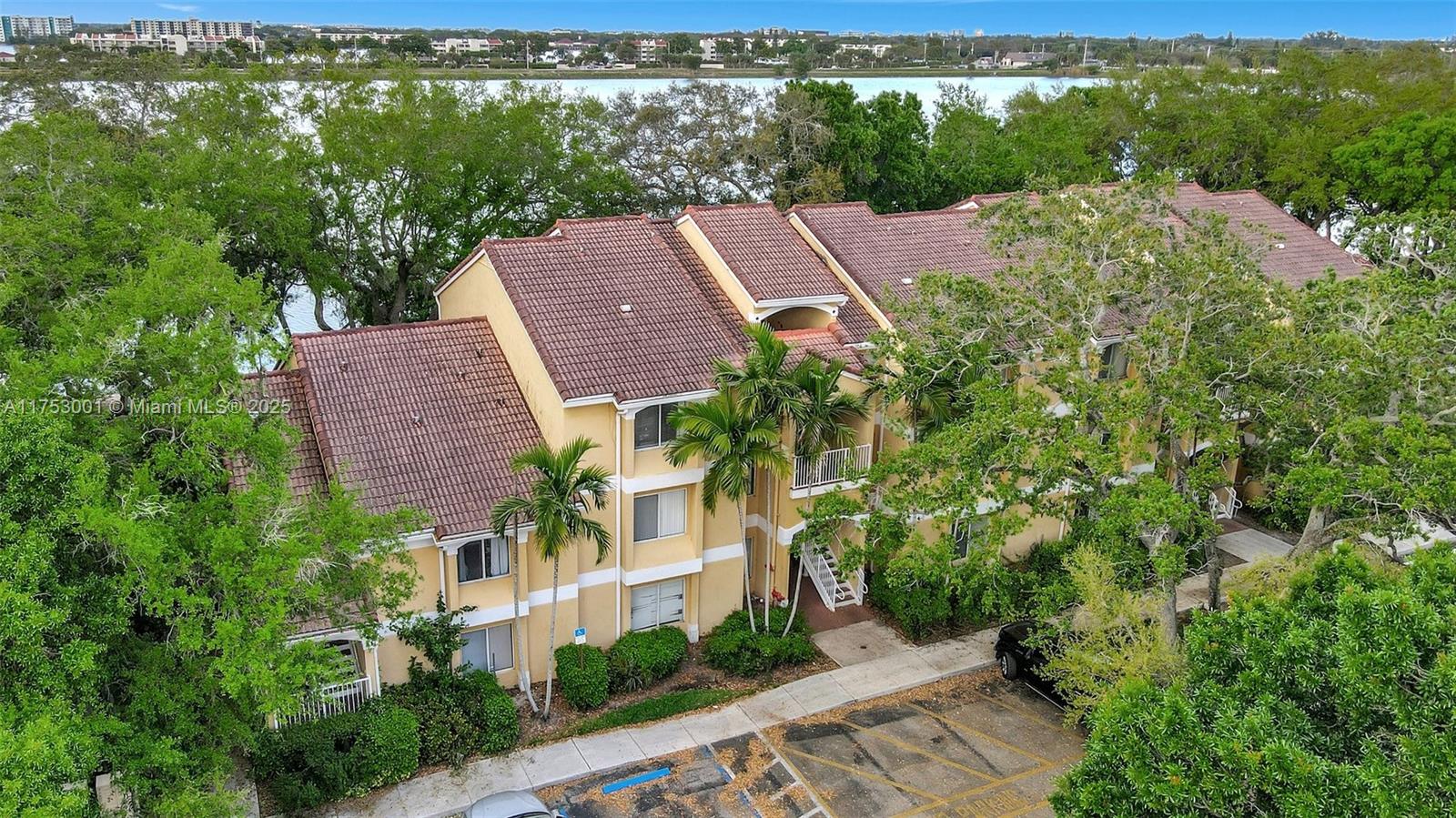 SAILBOAT POINTE CONDO - Residential