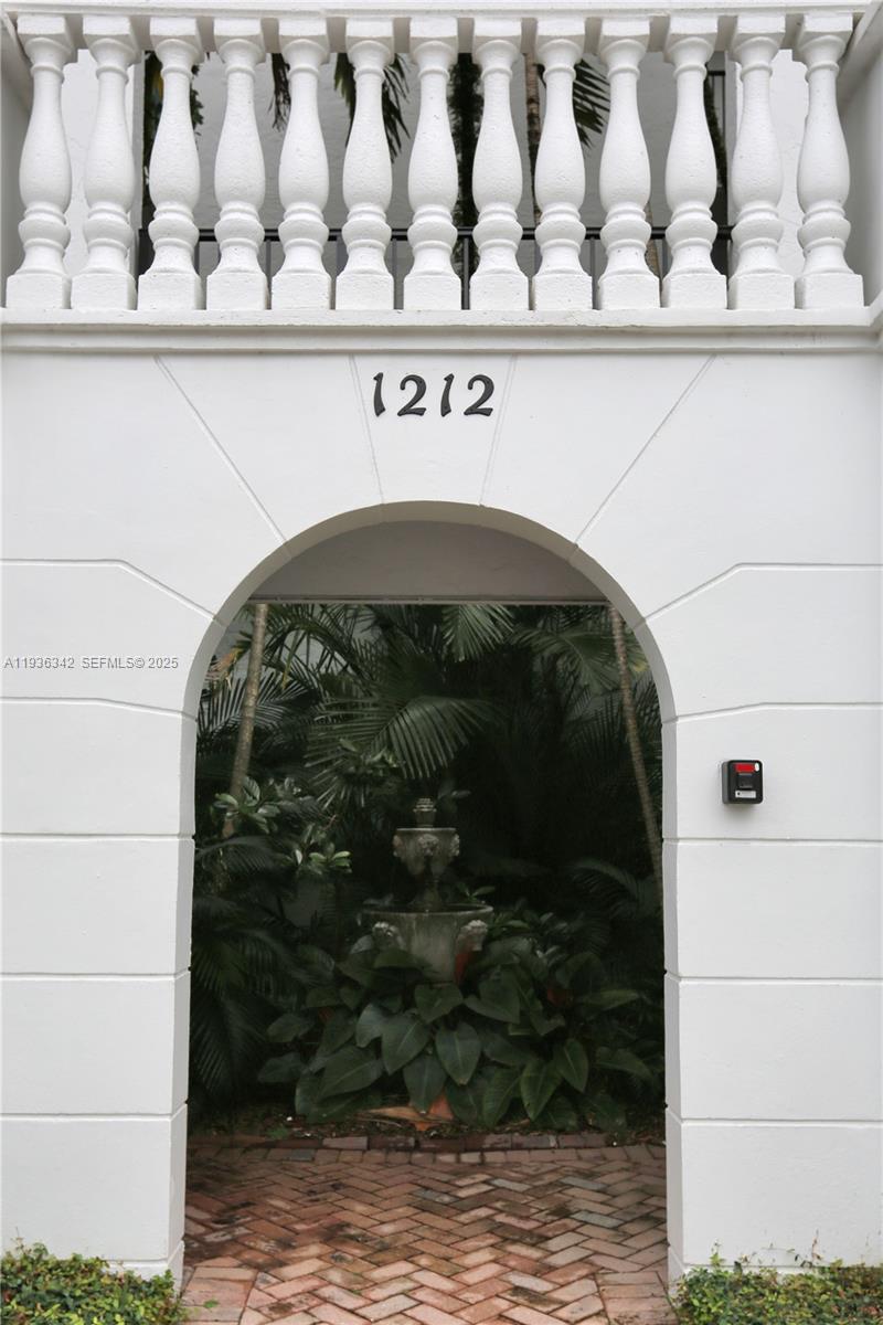 LAS OLAS MANOR 2 CONDO - Residential Lease