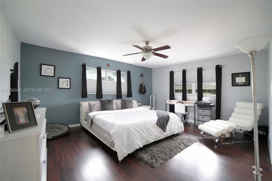 Tastefully remodeled, big, top floor corner unit 1 block off Las Olas! New floors in the bedrooms, washer/dryer in unit, large walk-in built-out closet in master with master bath all remodeled including a jacuzzi tub/shower panel. Spacious balcony with downtown views. Enjoy all the cafes, boutiques and restaurants on Las Olas just a quick walk away. The beach is also only 1.5 miles away! Complex has a nice pool with gas connected BBQ. **Pets allowed with additional Pet Deposit.