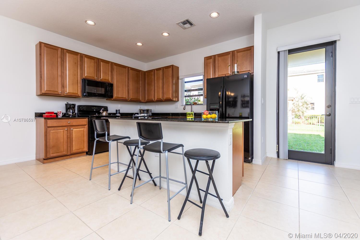 CHAMPION LAKES - Residential