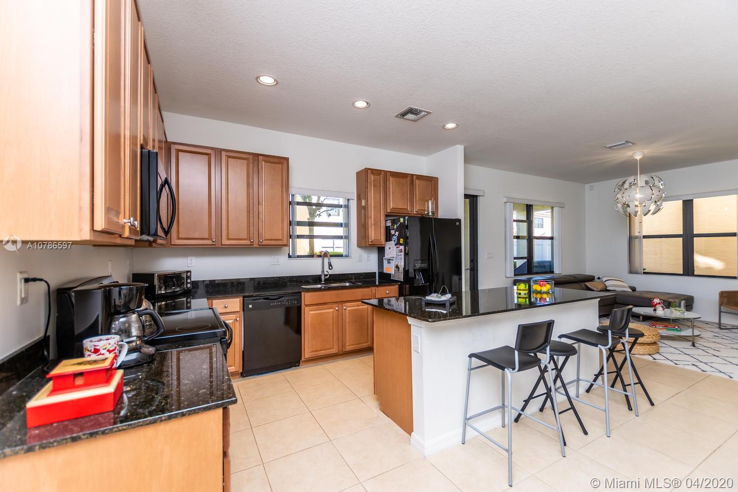 CHAMPION LAKES - Residential