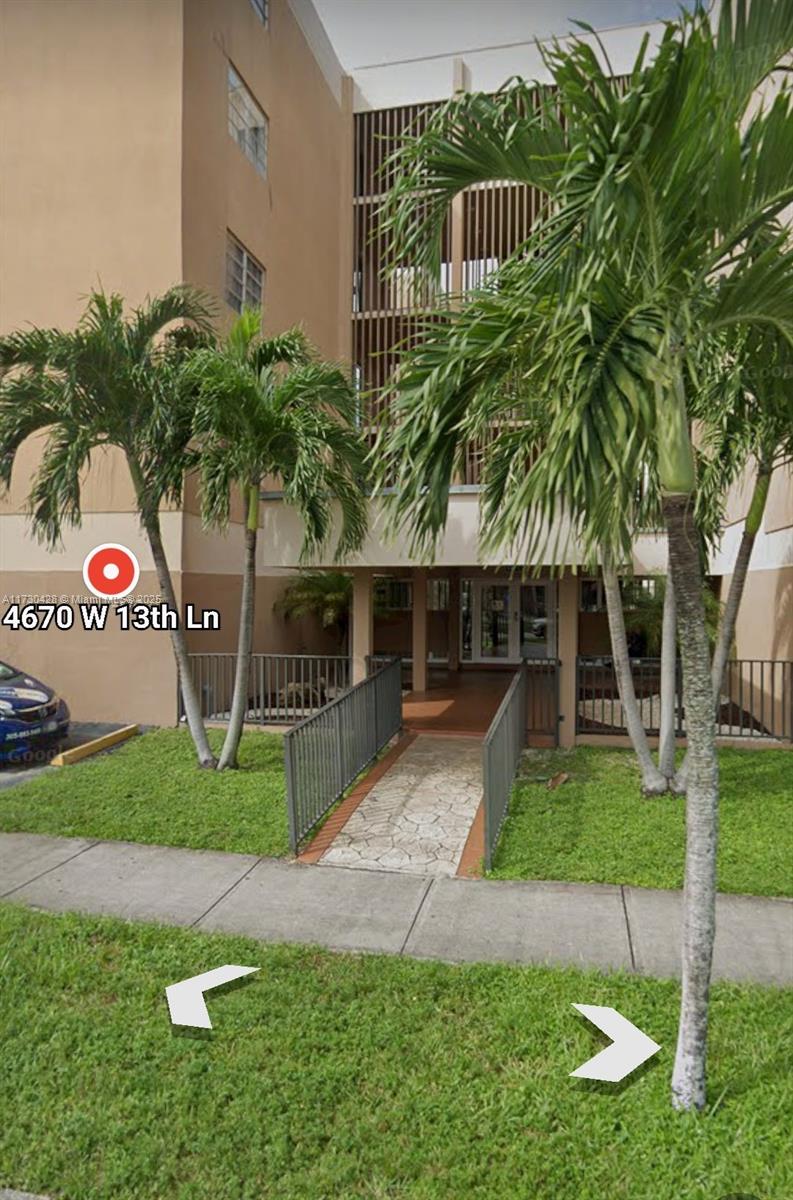 4670 W 13th Ln 302, Hialeah, Miami-Dade County, Florida - 3 Bedrooms  
2 Bathrooms - 