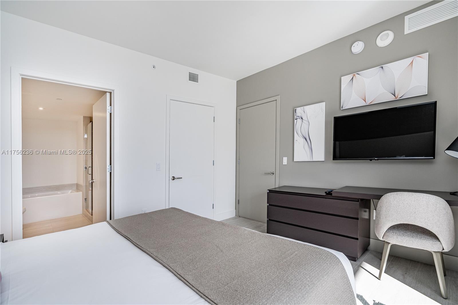 4010 SOUTH OCEAN CONDO - Residential