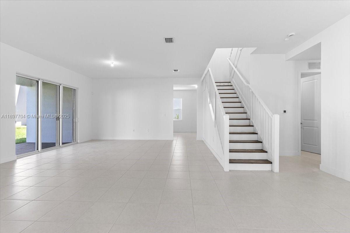 RESERVE AT DAVIE - Residential Lease