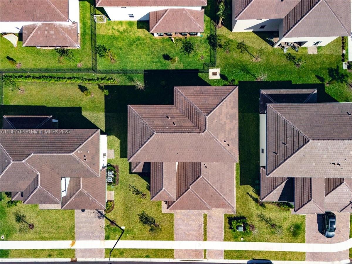 RESERVE AT DAVIE - Residential Lease