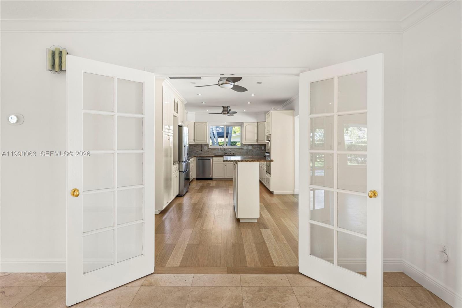 TOWN & COUNTRY ESTATES - Residential