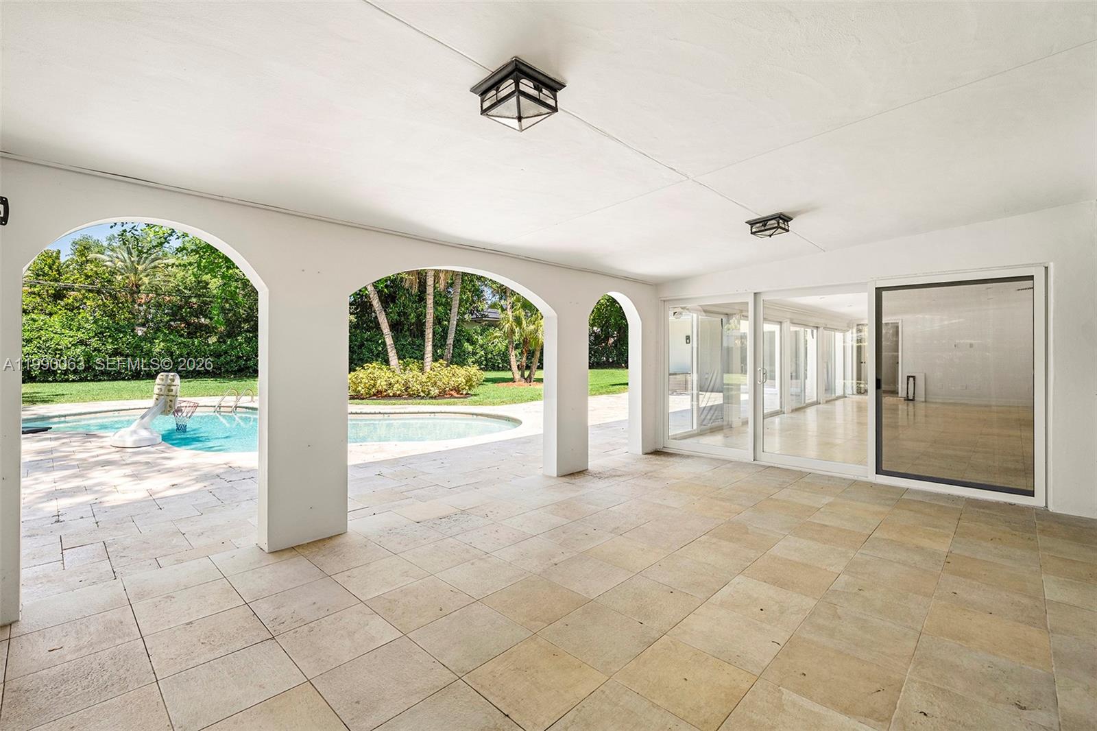 TOWN & COUNTRY ESTATES - Residential