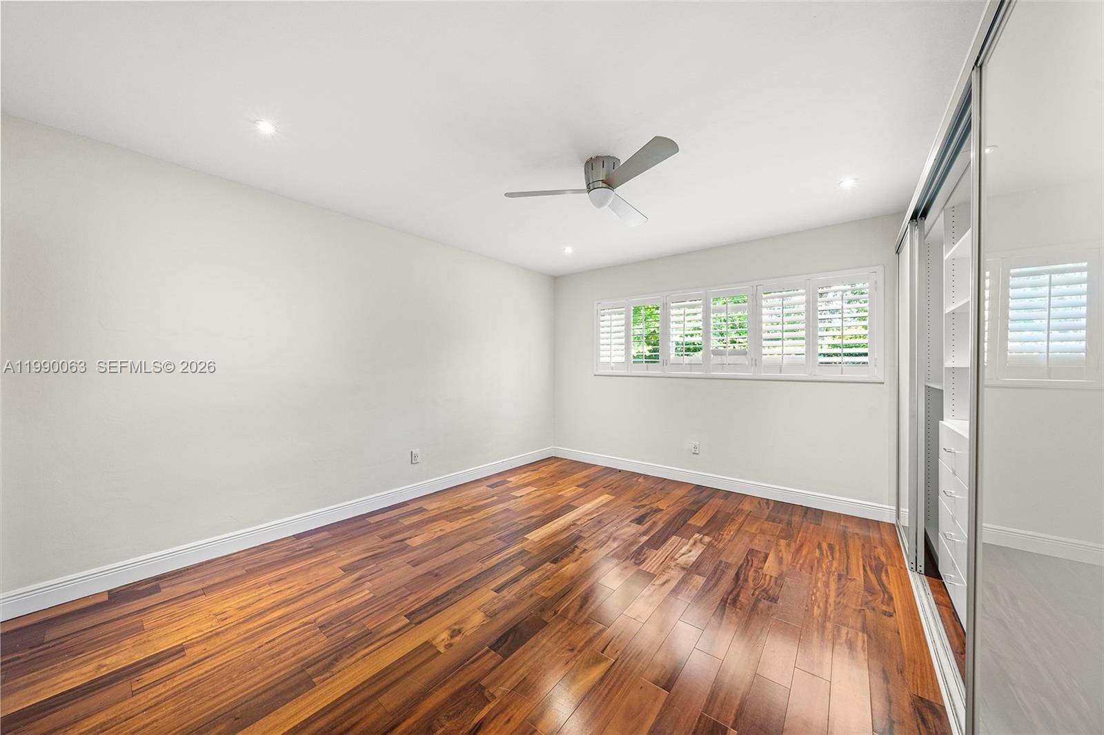 TOWN & COUNTRY ESTATES - Residential