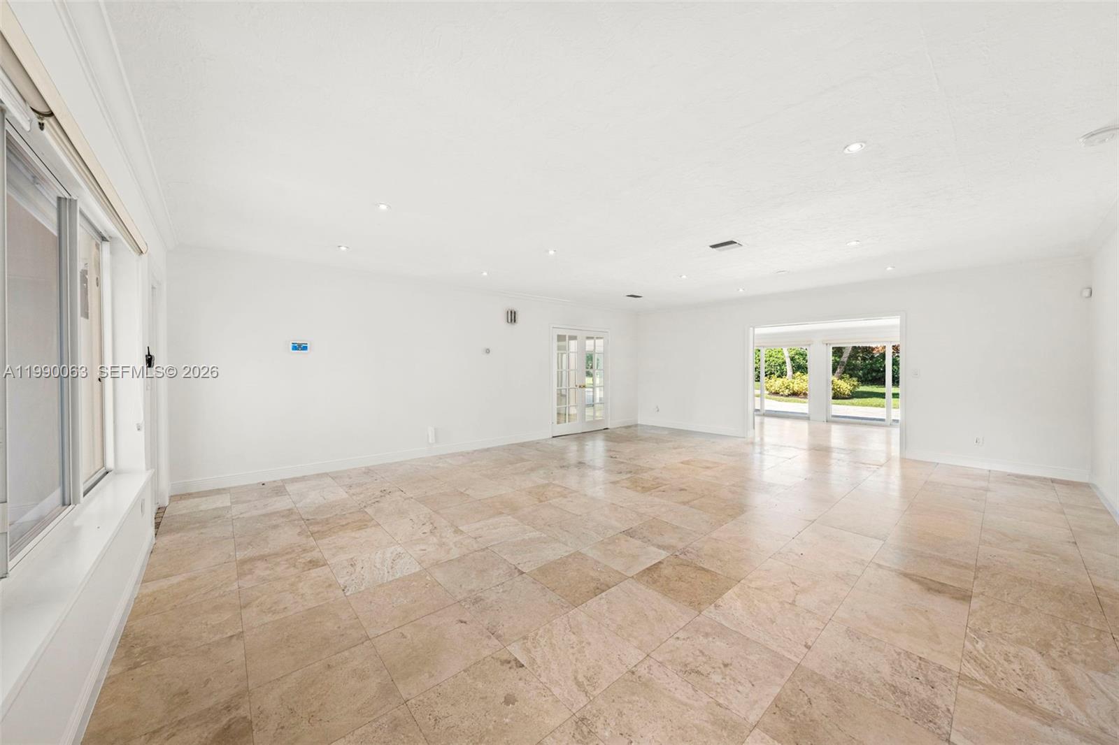 TOWN & COUNTRY ESTATES - Residential