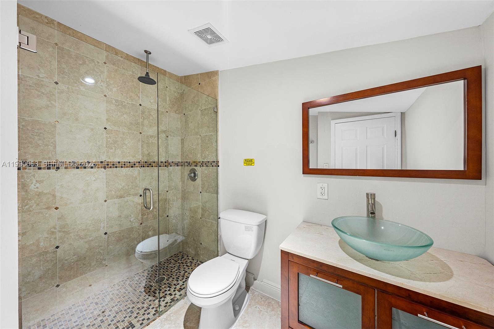 TOWN & COUNTRY ESTATES - Residential