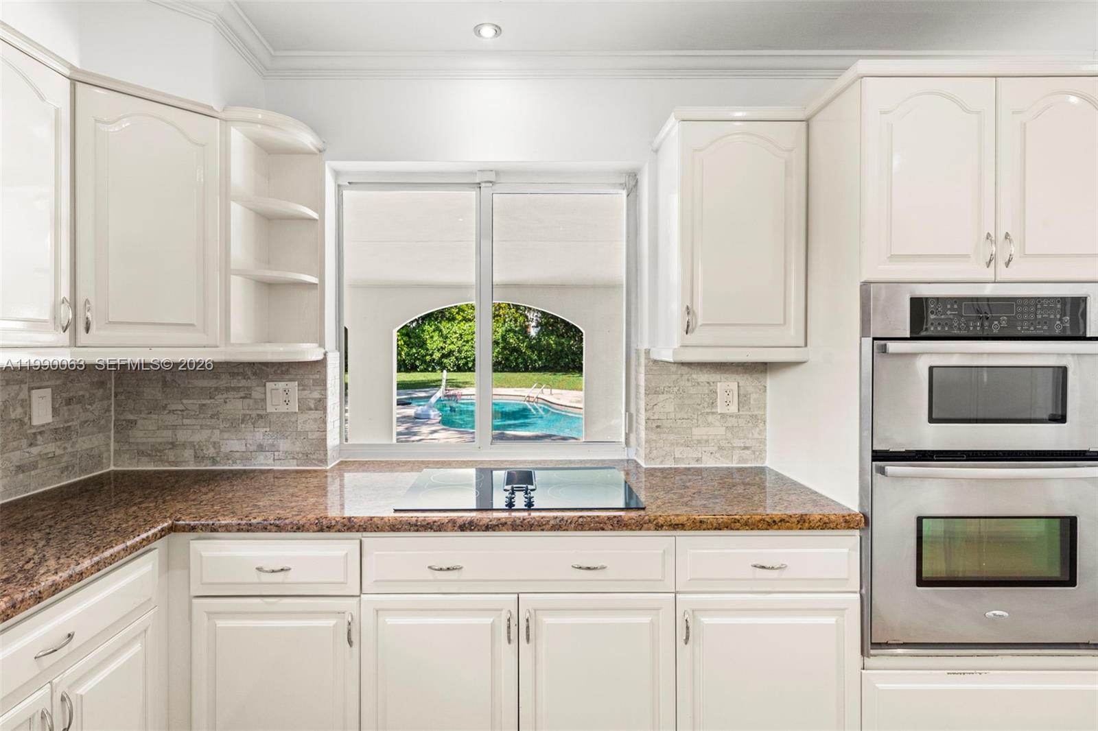 TOWN & COUNTRY ESTATES - Residential