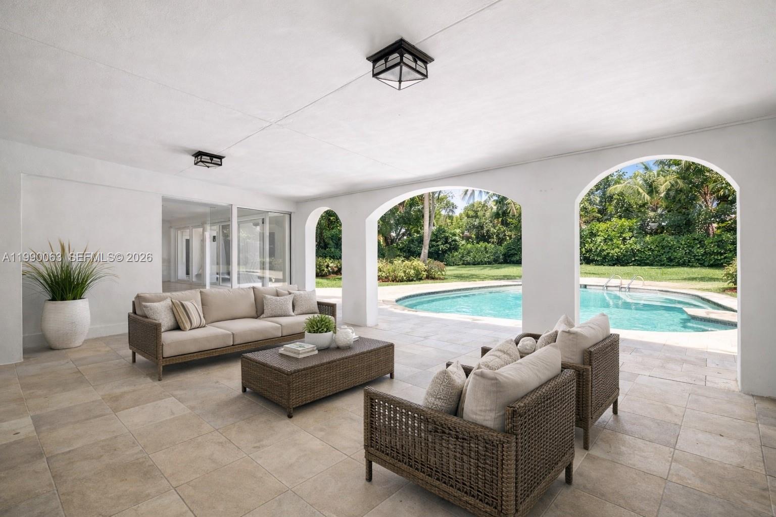 TOWN & COUNTRY ESTATES - Residential