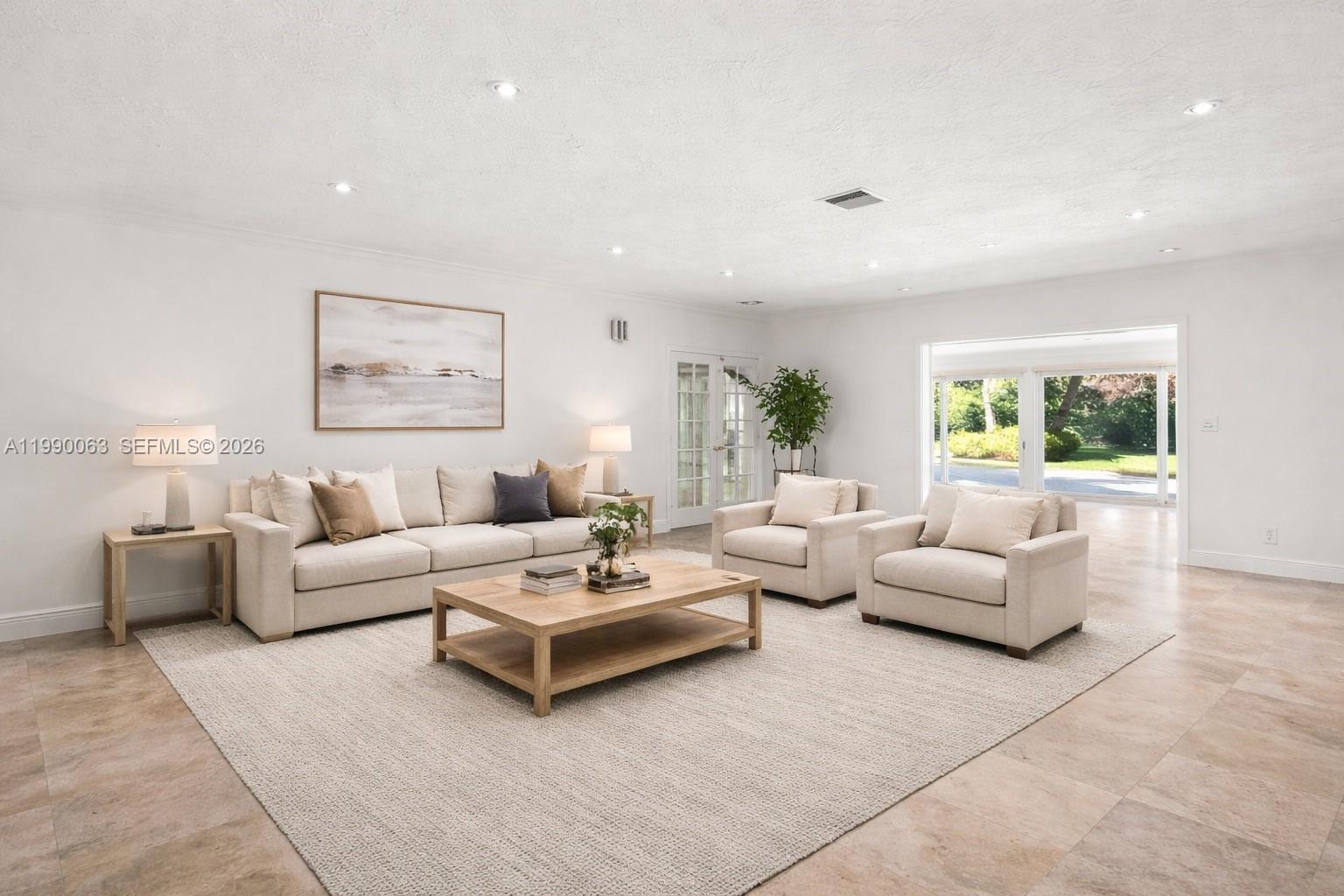 TOWN & COUNTRY ESTATES - Residential