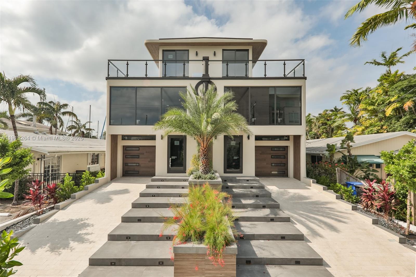 VICTORIA ISLES - Residential