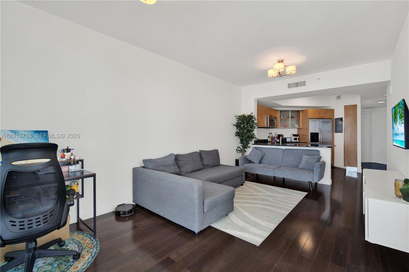 PLATINUM CONDO - Residential