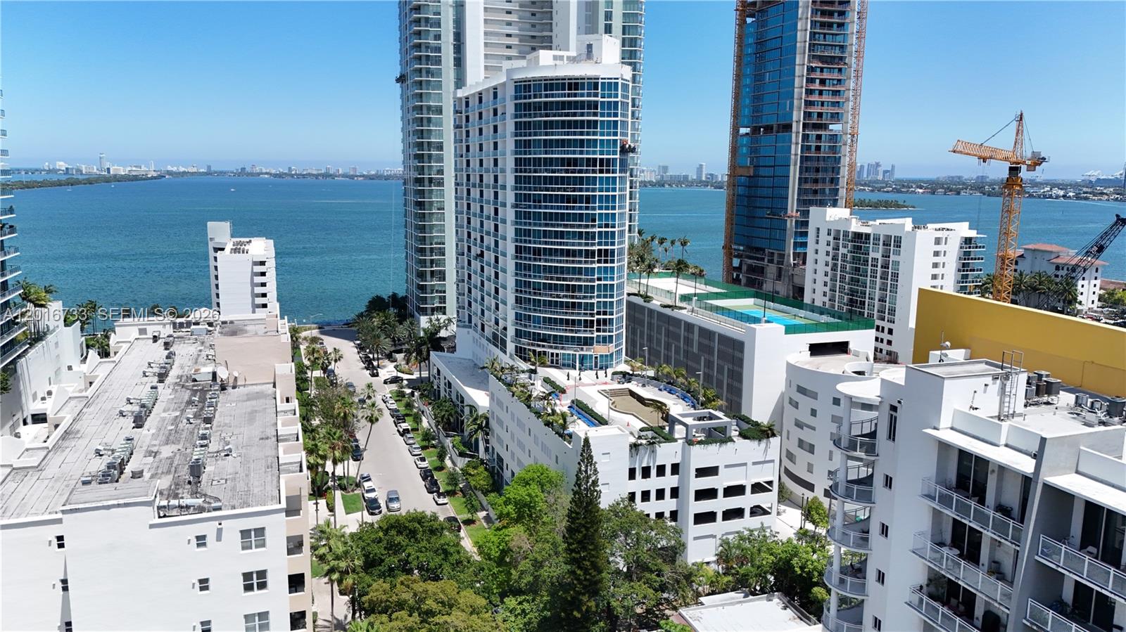 PLATINUM CONDO - Residential